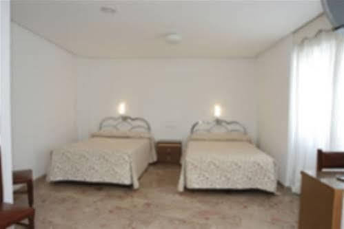 Hostal Aragon Teruel Kültér fotó