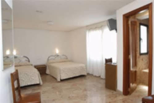 Hostal Aragon Teruel Kültér fotó